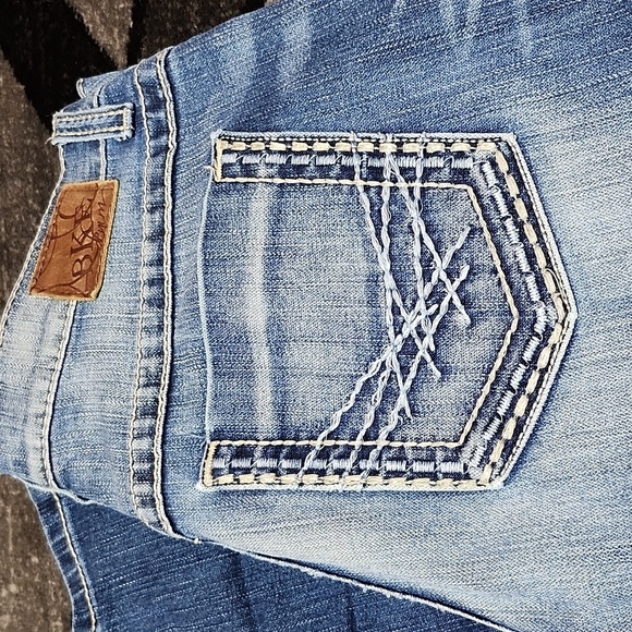 VINTAGE BKE DREW EMBROIDERED BOOT-LEG DENIM JEAN PRICE FIRM - Picture 2 of 13